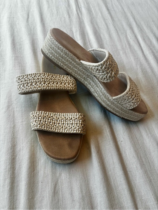 Old Navy Shoes - Old Navy Woven Double-Strap Platform Sandal - Cream Size 10